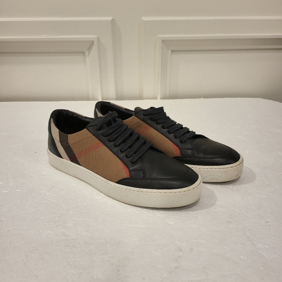 Burberry Shoes - Burberry House check & leather sneakers